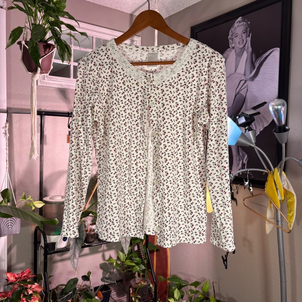 Carreau Sport Floral Ribbed Button‎ Front Top | Lace Trim Cottagecore M
